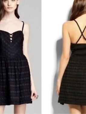 EUC GUESS Black Eyelet Lace-Up Corset Fit & Flare Skater Mini Dress